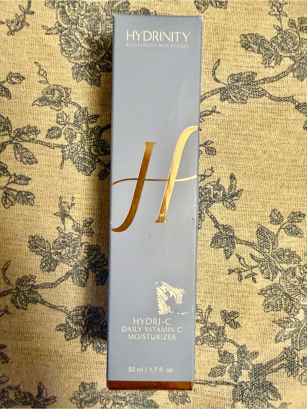 New in Box Hydrinity Hydri-C Daily Vitamin C Moisturizer - Light Gray